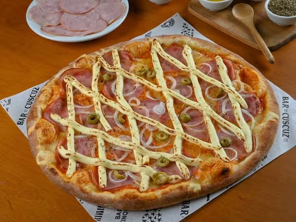 Pizza Lombinho Canadense +Refrigerante Guaraná Antartica 1L