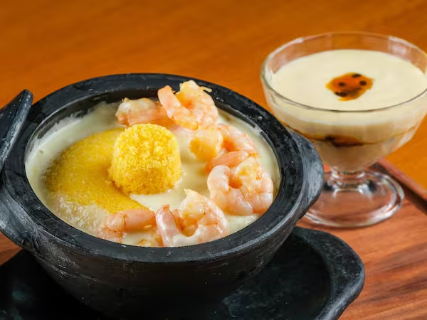 Cuscuz com Camarão na Nata + Mousse de Maracujá